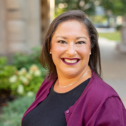 Amy Simons headshot