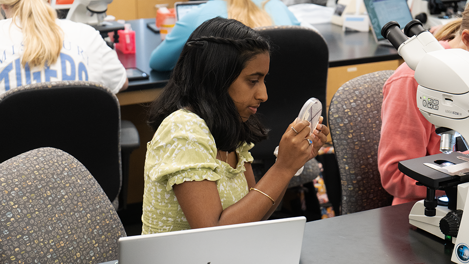 Manisha Muthukaruppan performing a research task during one of her classes.